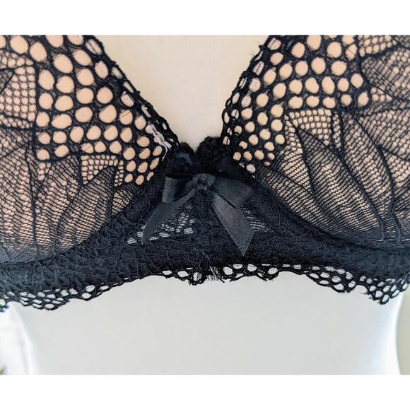 Fredrick's of Hollywood Saffron Push Up Bra Padded Molded Black Lace Size 36B - Picture 4 of 11